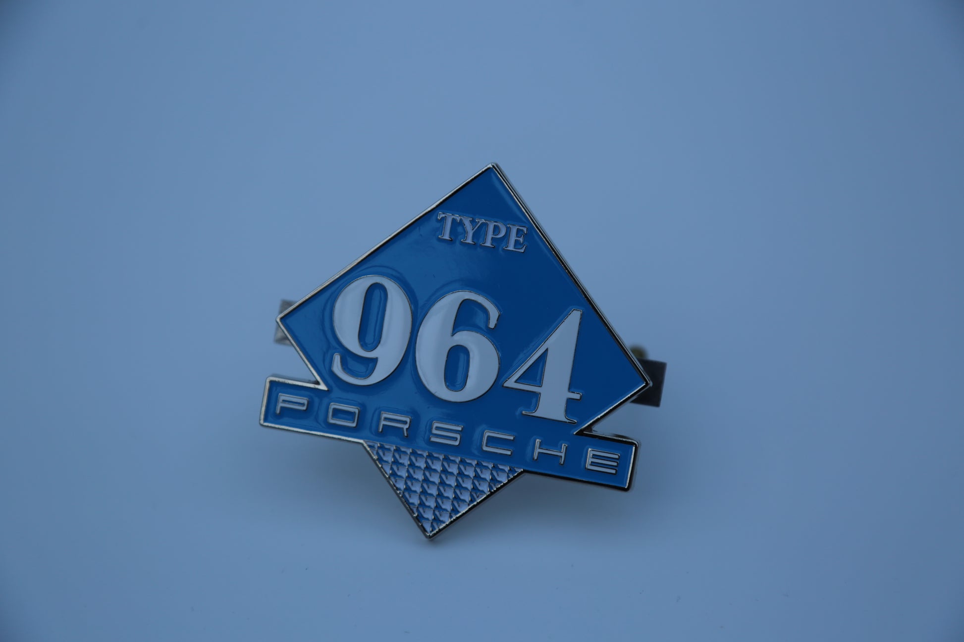 Porsche 964 - Grille BadgeVintage Badges